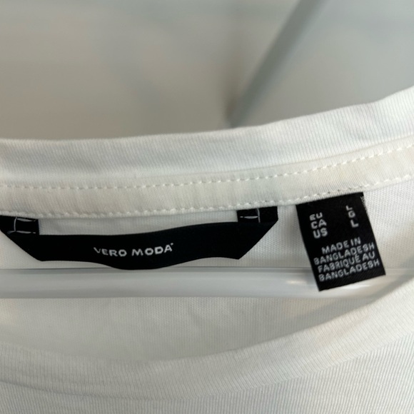 Vero Moda White Short Sleeve Top with Lace Detail - Picture 2 of 4